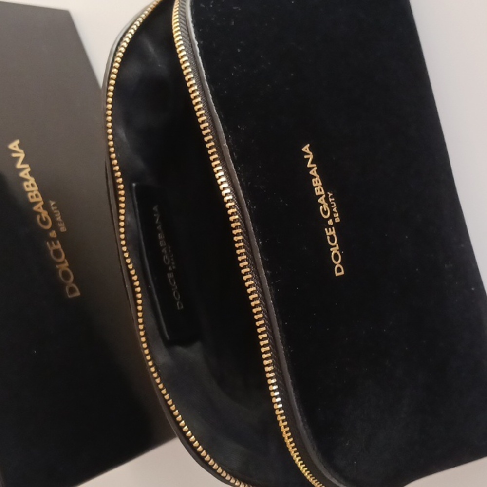 NWOT Dolce & Gabbana Cosmetic Bag - Picture 5 of 9